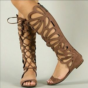 Breckelle’s Knee High Sandals